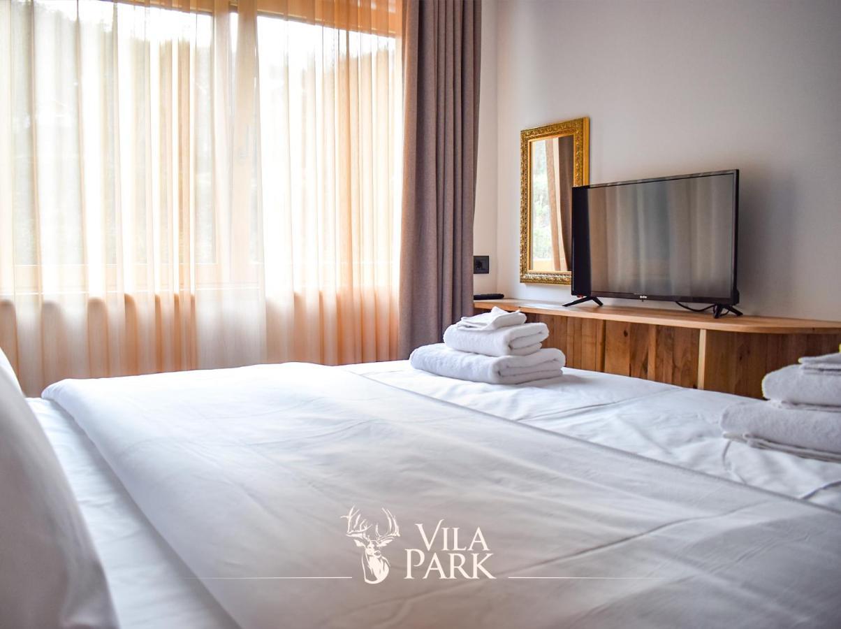 Vila Park Bujtina Hotel Prizren Buitenkant foto