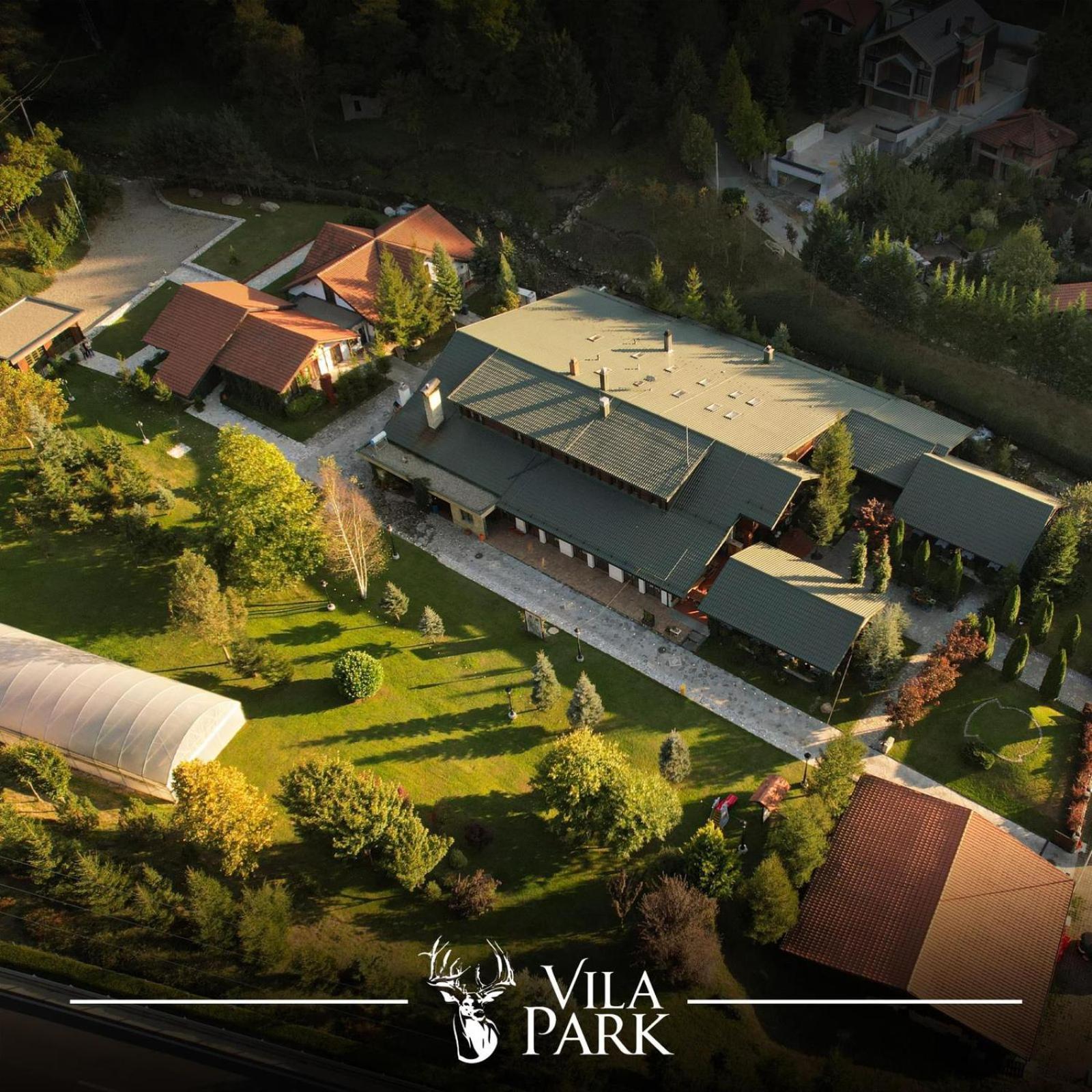 Vila Park Bujtina Hotel Prizren Buitenkant foto